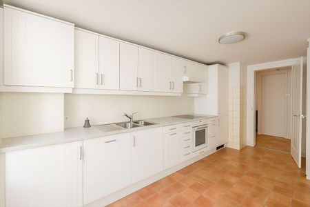 Charming 2-room apartment renovated in Laténa - Photo 3