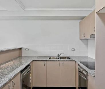 Modern 2 storey townhouse - Photo 5