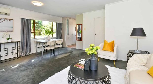 MIDDLEMORE-'Ready to move in' - Photo 1