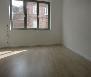 Location Appartement 2 pièces 33m² LILLE 59000 - Photo 2