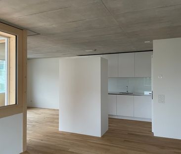 Grosszügige moderne 2.5-Zimmerwohnung - Photo 2