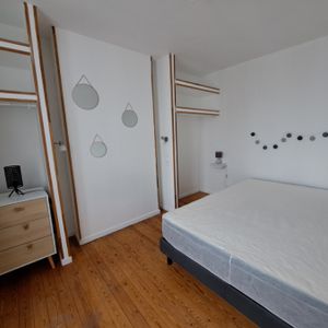 Location Appartement 2 pièces 42m² - Photo 2