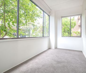 Two Bedroom Apartment Plus Sunroom - Photo 5