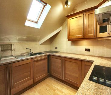 3 bedroom flat to rent - Photo 2