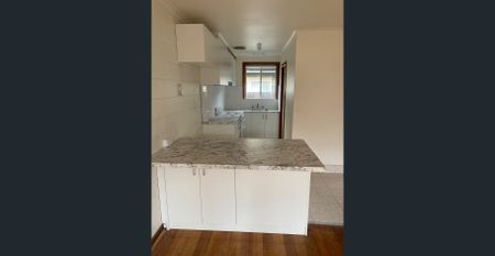 Neat Unit! - Photo 2