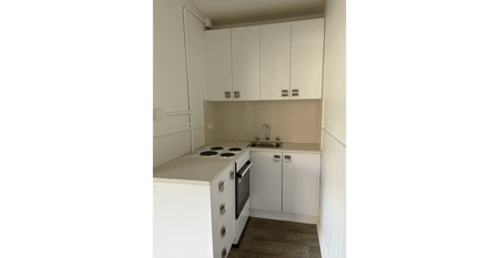 Newly Renovated 1-Bedroom Apartment in Boutique Block of 12 - Photo 5