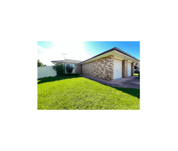 GREAT LOCATION! - Photo 4