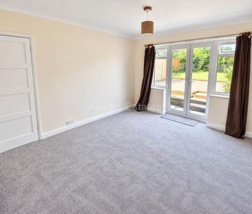 4 bedroom semi-detached house to rent - Photo 2