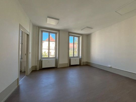 Appartement à louer 5 pièces 96m² - Photo 1