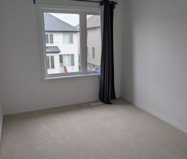 For Lease - 15 Brixton Way, Stittsville - Munster - Richmond, Ontario - Photo 3