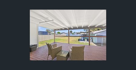 Modern 3 Bedroom home - Photo 5