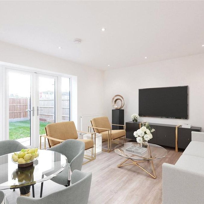 4 bedroom end of terrace house to rent - Photo 1