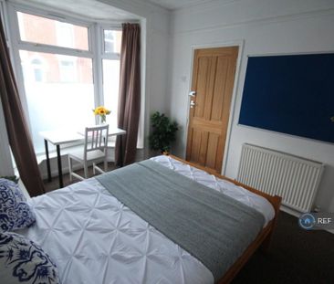 4 bedroom terraced house to rent - Photo 3