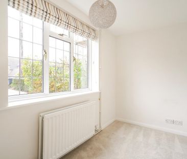 4 bedroom detached house to rent - Photo 3