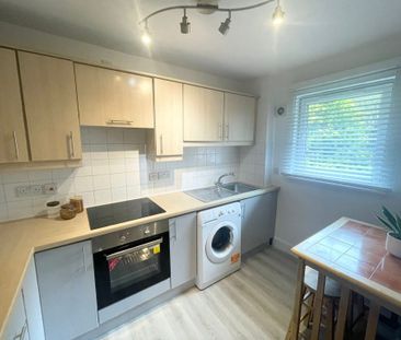 1 Bedroom Property in Quarryknowe Street - Photo 3