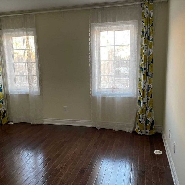 For Lease - 51 Hargrave Lane, Toronto, Ontario - Photo 1