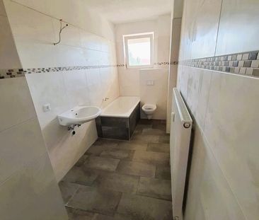 Schöne 2,5-Raum-DG-Wohnung mit Balkon - Foto 5