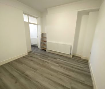 £2,750 PCM, Exceptional Refurbished Five En-Suite Double Bedroom Fu... - Photo 1