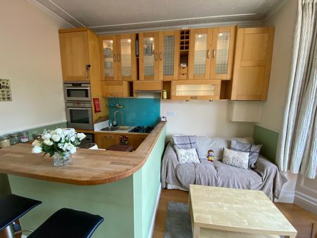 2 Bed Flat, Royal Park, BS8 - Photo 5