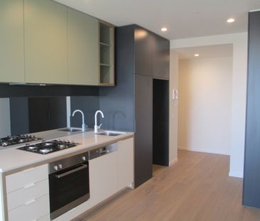 Location, Lifestyle. 2 Bedrooms, 1 bathroom & 1 Secure Car space - Photo 4
