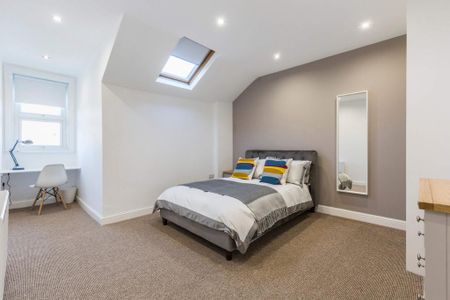 4 bedroom flat to rent - Photo 5