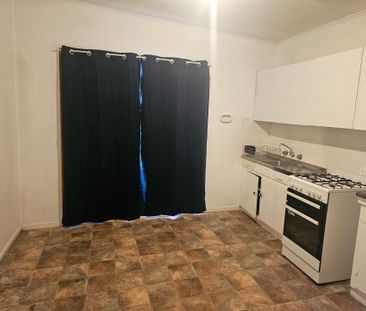 Three Bedroom Home - Available 08&sol;09&sol;2025 - Photo 6