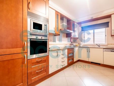 2 room luxury Apartment for rent in Loulé, Portugal - Photo 3