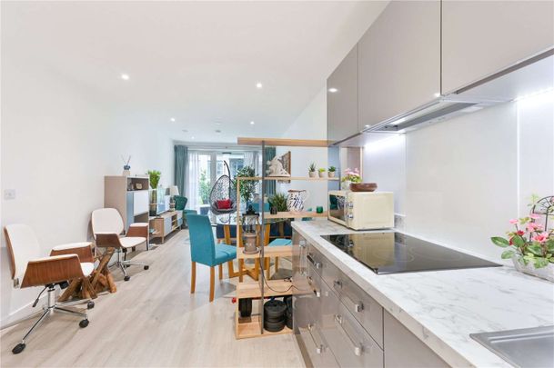 Thomas Road, London, E14 7YX - Photo 1