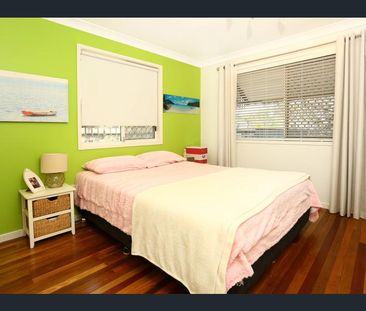 16 Bath St, Labrador QLD 4215 - House For Rent | Domain - Photo 6