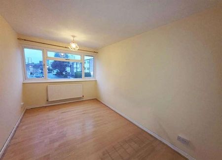 Chatsworth Road, London, E15 - Photo 3