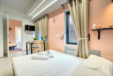 Viale Giovanni Suzzani, Milan, Lombardy 20162 - Photo 4