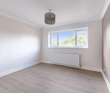 3 bedroom detached bungalow to rent - Photo 6