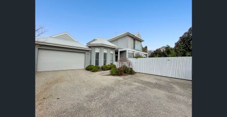 ITS ALL ABOUT LOCATION! - Photo 2