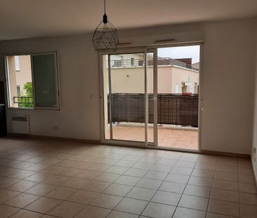 Appartement 3 pièces 62m2 MARSEILLE 13EME 978 euros - Photo 5