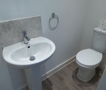 1 bedroom flat to rent - Photo 6