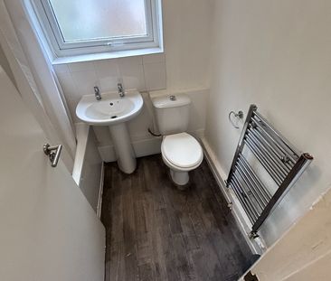 Room in a Shared House, Thyra Grove, NG9 - Photo 5