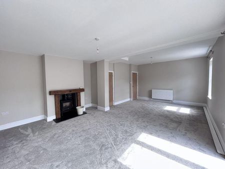 3 bedroom semi-detached house to rent - Photo 2