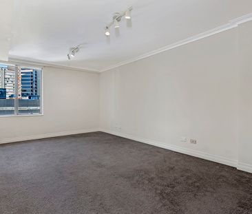 Victoria Tower - Unfurnished - Available 21st November - Photo 6