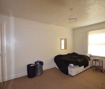 4 bedroom detached house to rent - Photo 6
