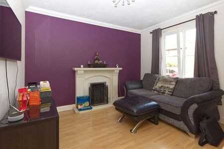 Caldecotte - A Lovely Bedroom Semi-detached Home, MK7 - Photo 5