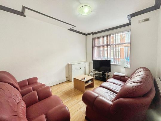 5 bedroom terraced house to rent - Photo 1