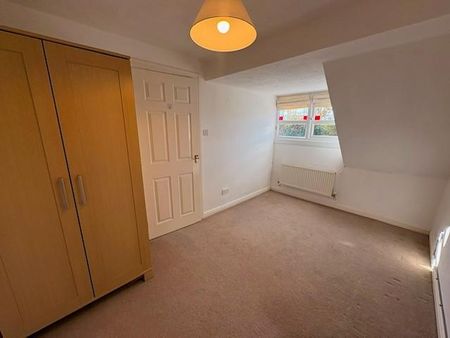 4 bedroom property to rent - Photo 3