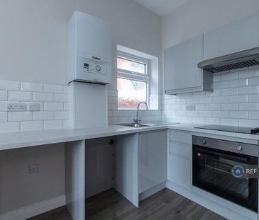 Studio to rent - Photo 6