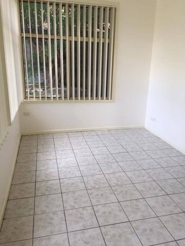 2 BEDROOM UNIT IN QUIET SUBURB - Photo 4