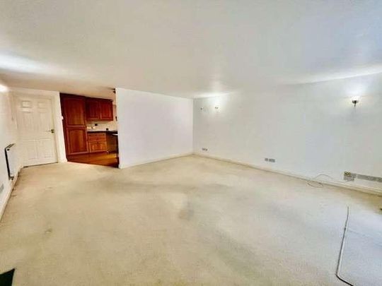 Stringfellow Mews, Holyrood Street, Chard, Somerset, TA20 - Photo 1