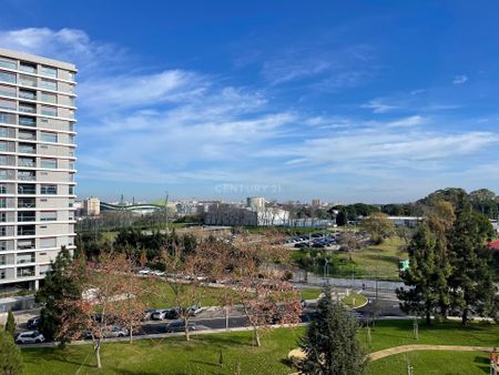 Excelente apartamento T1 para arrendamento com 1 lugar de parqueamento - Photo 5