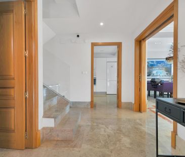 5 bedroom luxury Semidetached House for rent in Marbella, Andalusia - Photo 5