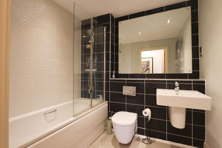 1 Bedroom Home – To Let - Photo 4