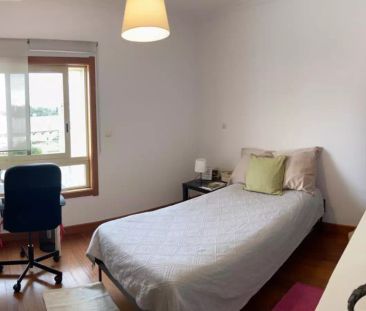 Room in a shared 4-bedroom apartment for rent in Lisbon, bills incl... - Photo 6