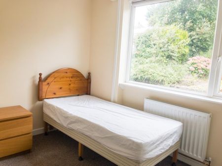 4 bedroom house to rent - Photo 2